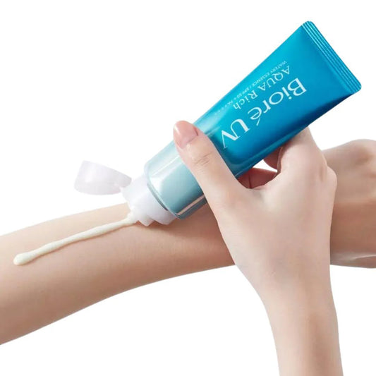 UV Aqua Rich Watery Essence SPF50+ PA++++