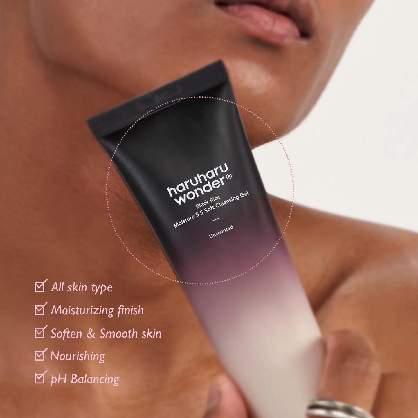 Black Rice Moisture 5.5 Soft Cleansing Gel (Unscented) - pre-order